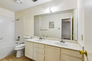 Manderly Pl-S3006-032.jpg