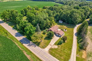  Photo 0