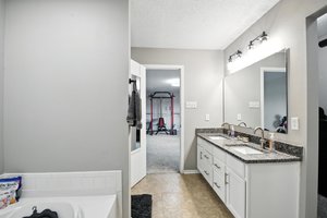  Photo 31
