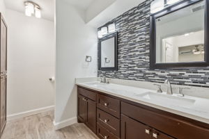 815Central_015