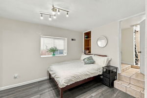 018_F8_815 E 22nd St