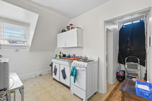  Photo 34