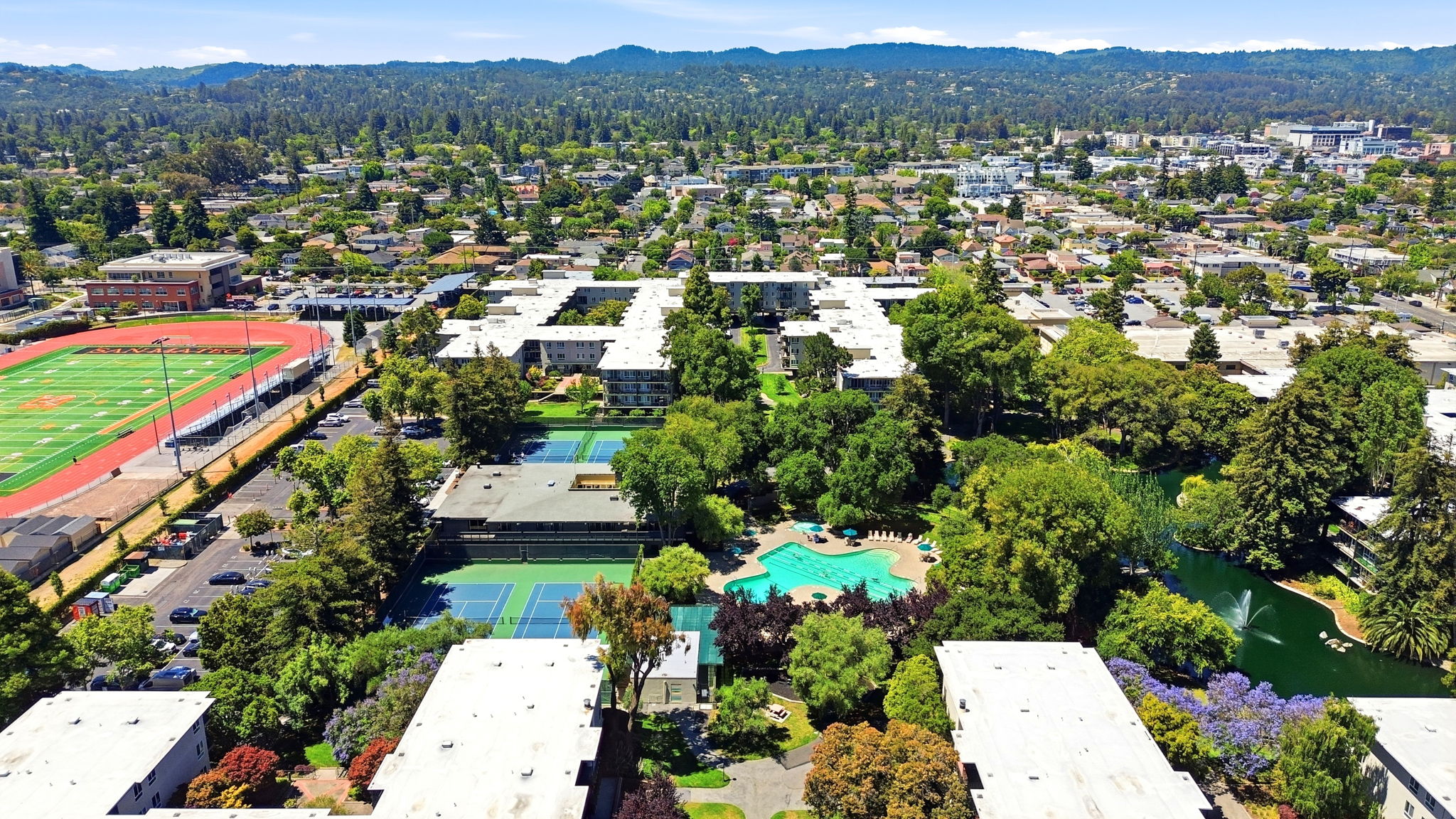 004_F8_AERIAL_815 N Humboldt St 302