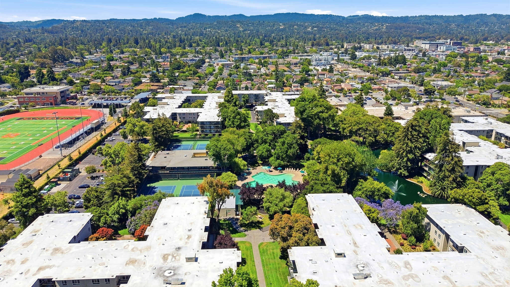 007_F8_AERIAL_815 N Humboldt St 302