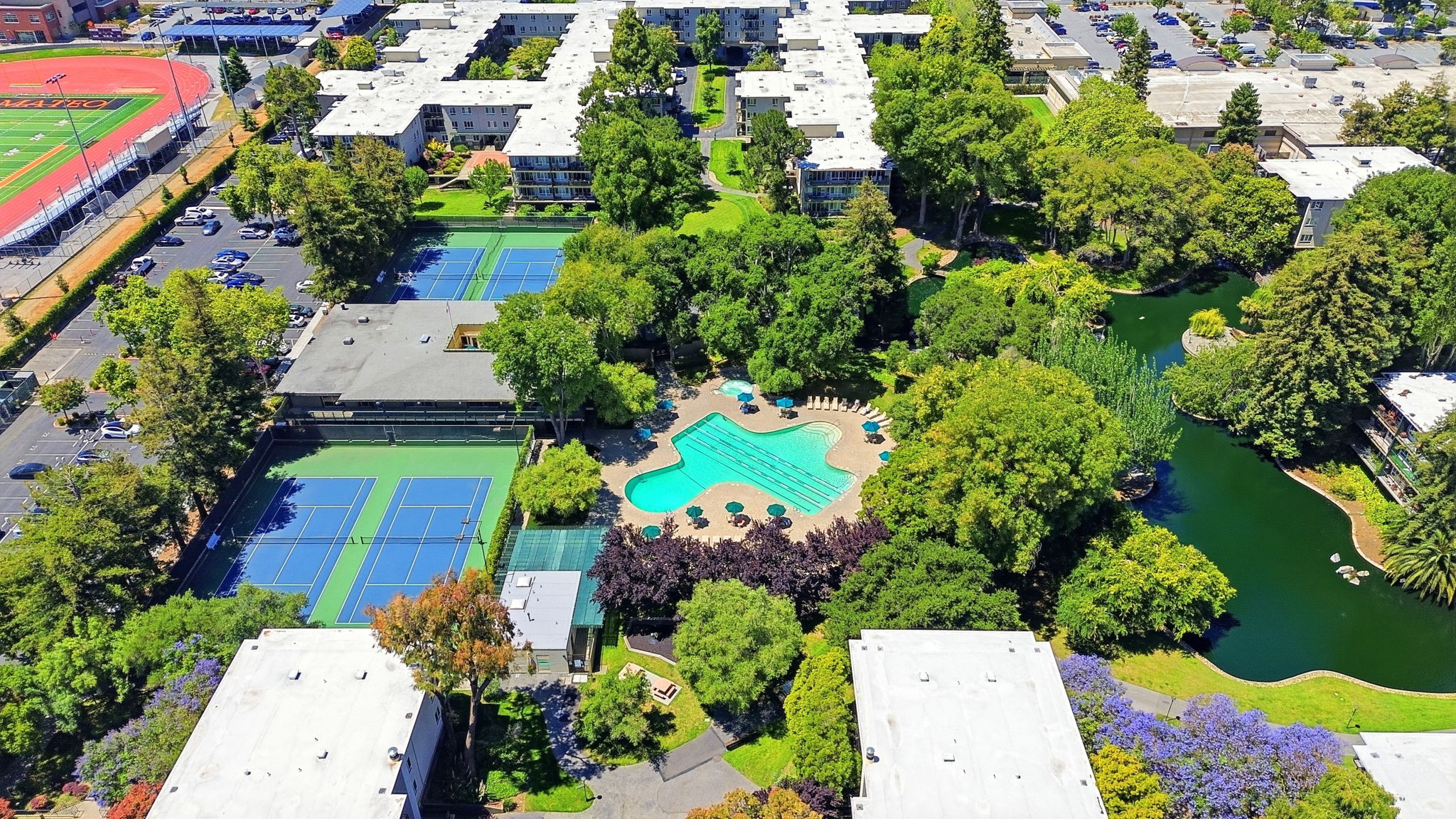 009_F8_AERIAL_815 N Humboldt St 302