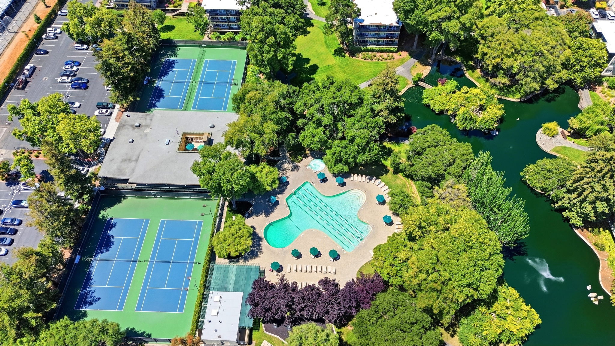 010_F8_AERIAL_815 N Humboldt St 302