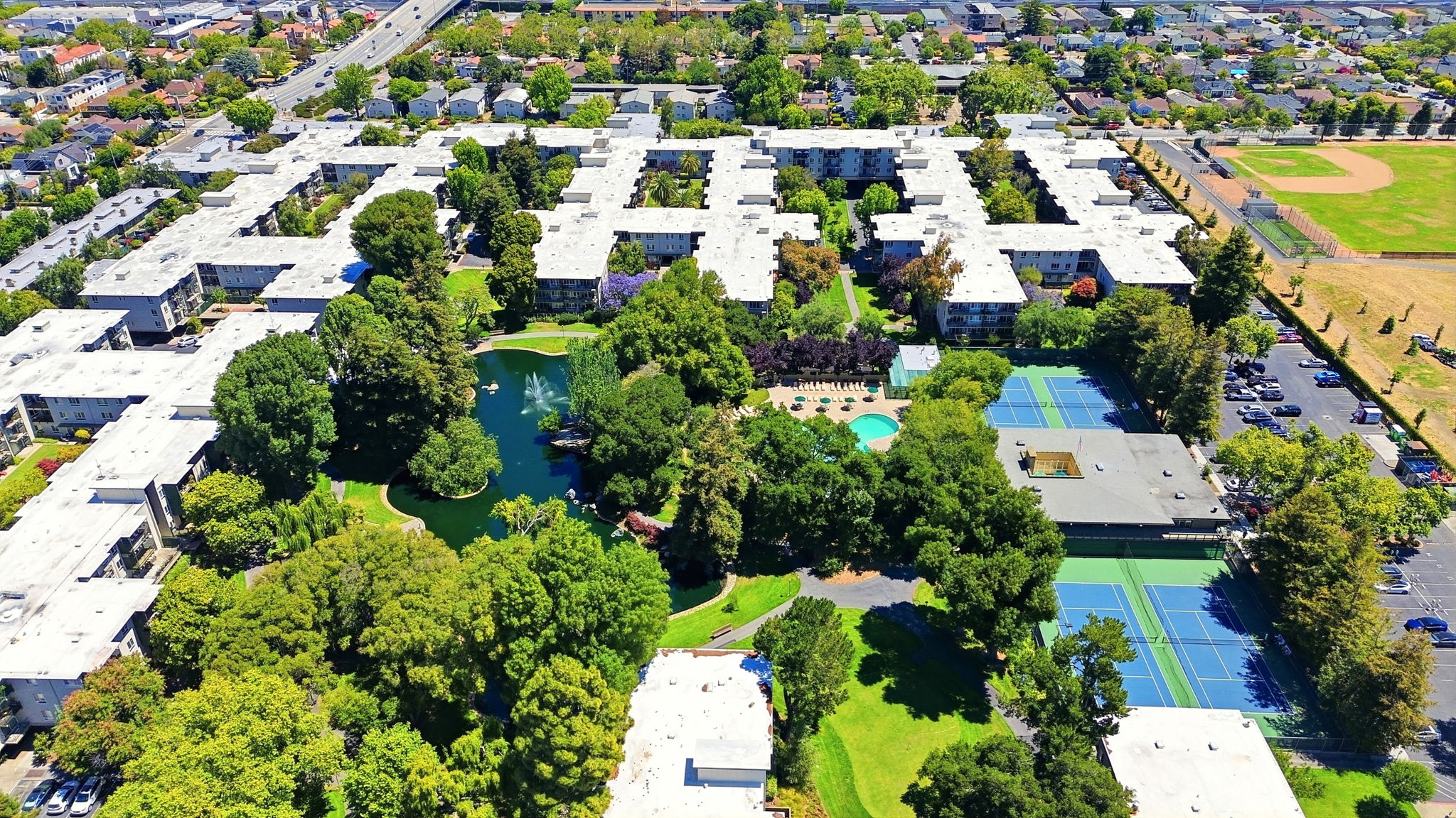 014_F8_AERIAL_815 N Humboldt St 302