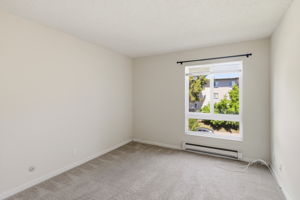 023_F8_815 N Humboldt St 302