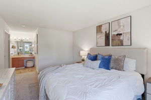 028_F8_815 N Humboldt St 302