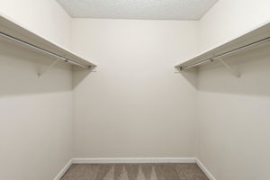 029_F8_815 N Humboldt St 302