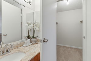 030_F8_815 N Humboldt St 302