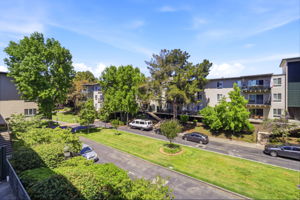037_F8_815 N Humboldt St 302