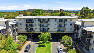 005_F8_AERIAL_815 N Humboldt St 302