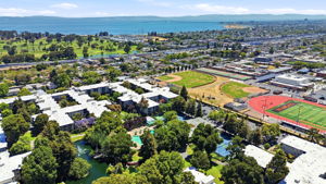013_F8_AERIAL_815 N Humboldt St 302