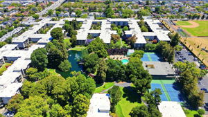 014_F8_AERIAL_815 N Humboldt St 302