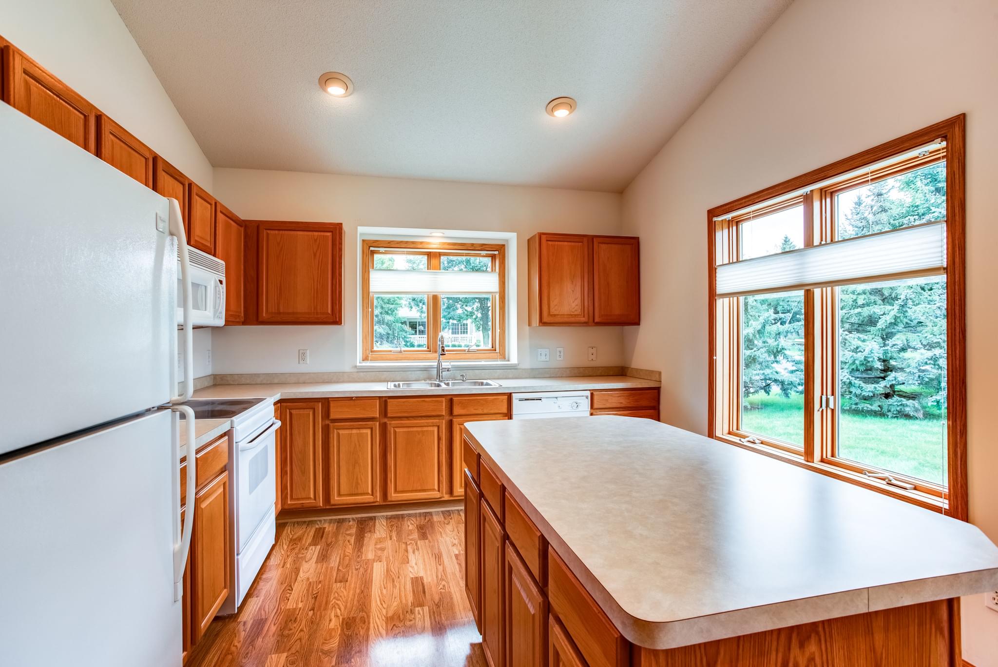  815 Trails End Rd, Eagan, MN 55123, US Photo 13