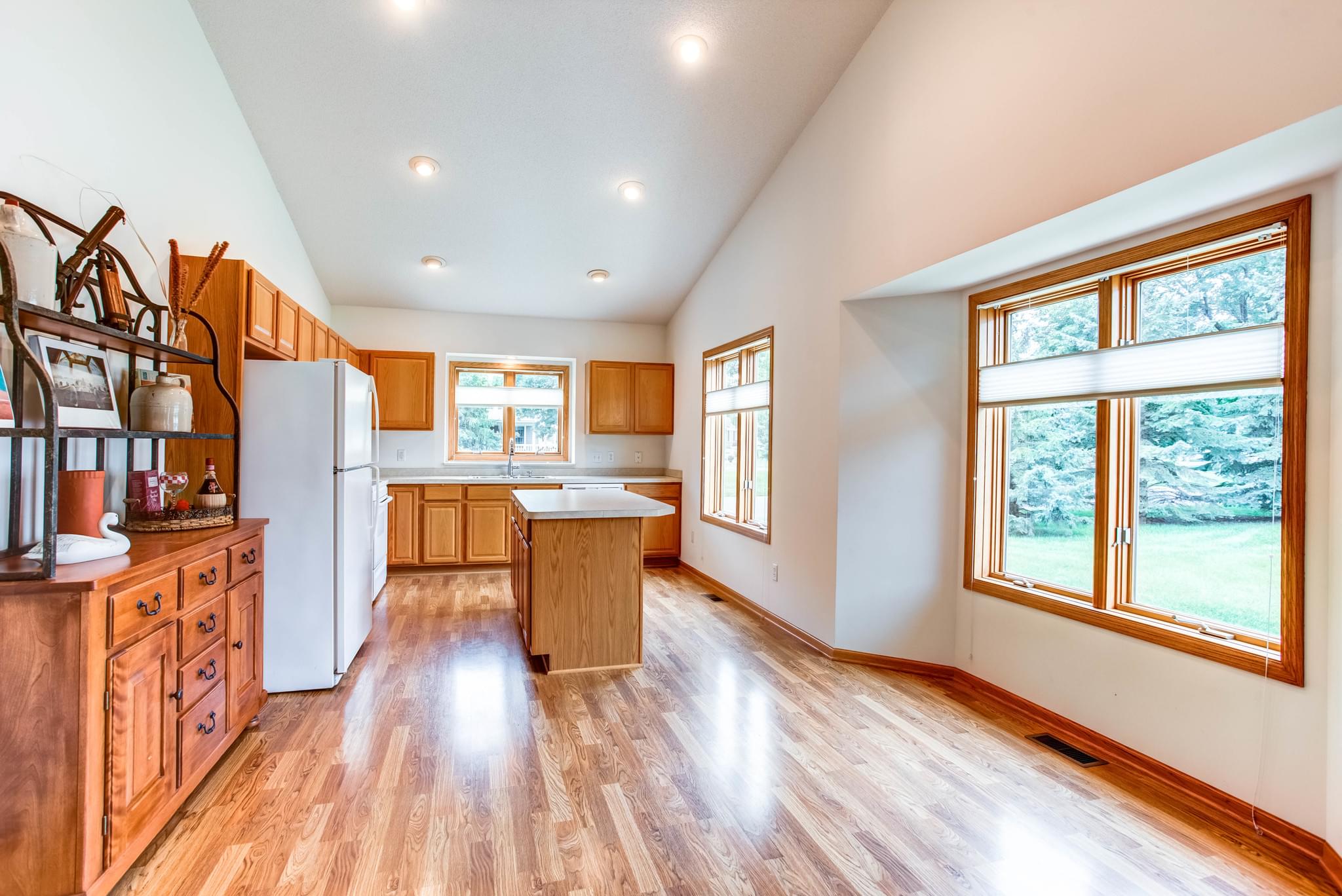  815 Trails End Rd, Eagan, MN 55123, US Photo 7