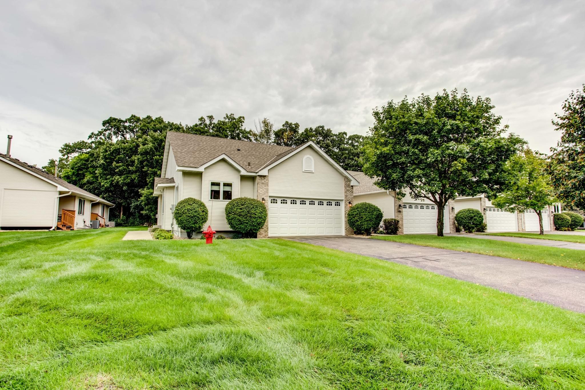  815 Trails End Rd, Eagan, MN 55123, US Photo 3