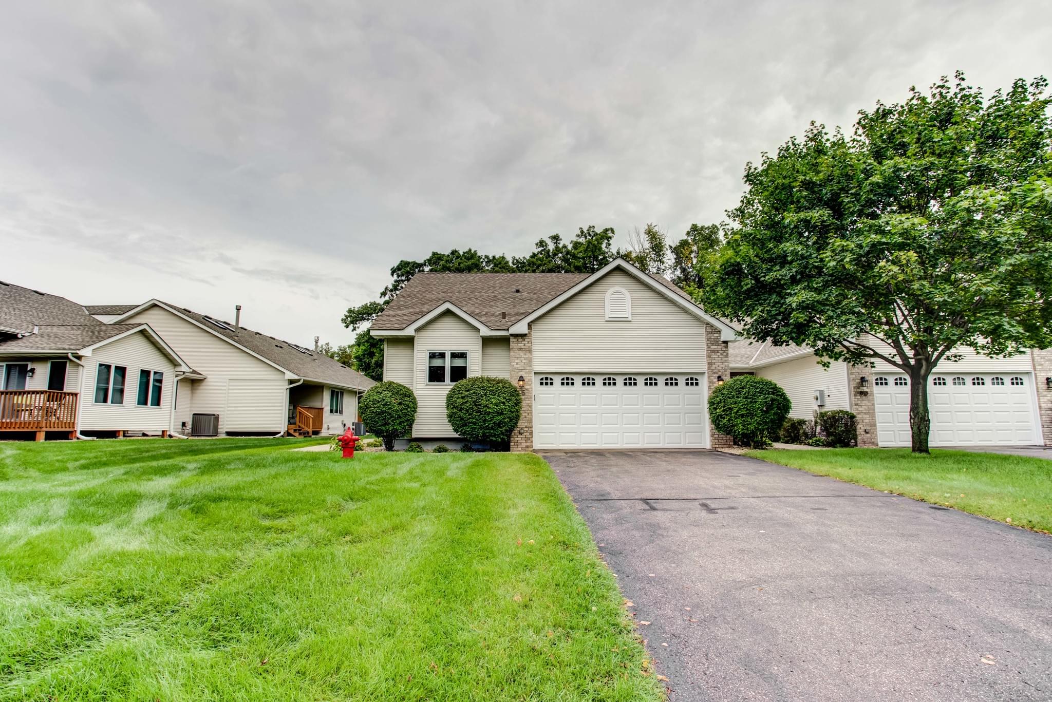  815 Trails End Rd, Eagan, MN 55123, US