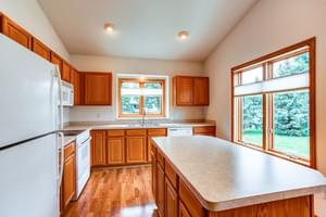  815 Trails End Rd, Eagan, MN 55123, US Photo 12
