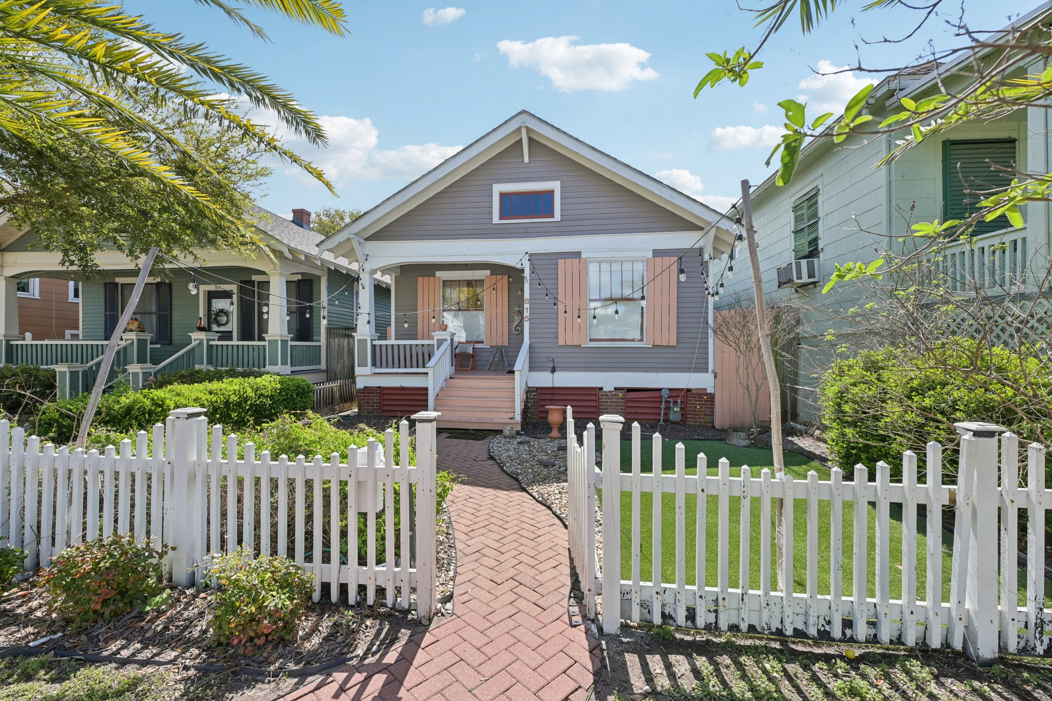 Winnie St-S2303-003.jpg