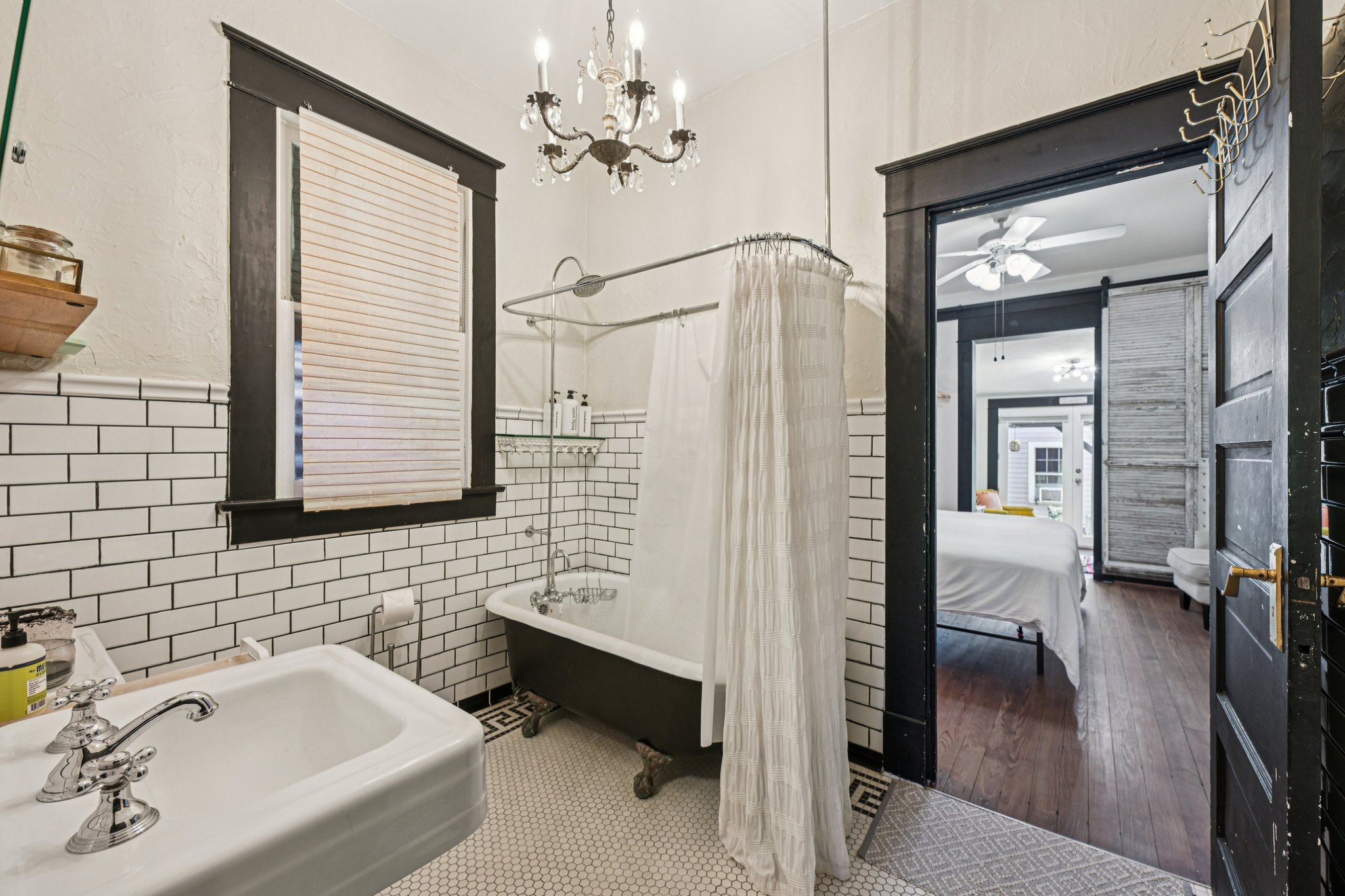 Winnie St-S2303-024.jpg