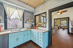 Winnie St-S2303-018.jpg