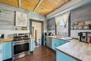 Winnie St-S2303-020.jpg