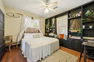 Winnie St-S2303-026.jpg