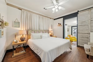 Winnie St-S2303-030.jpg