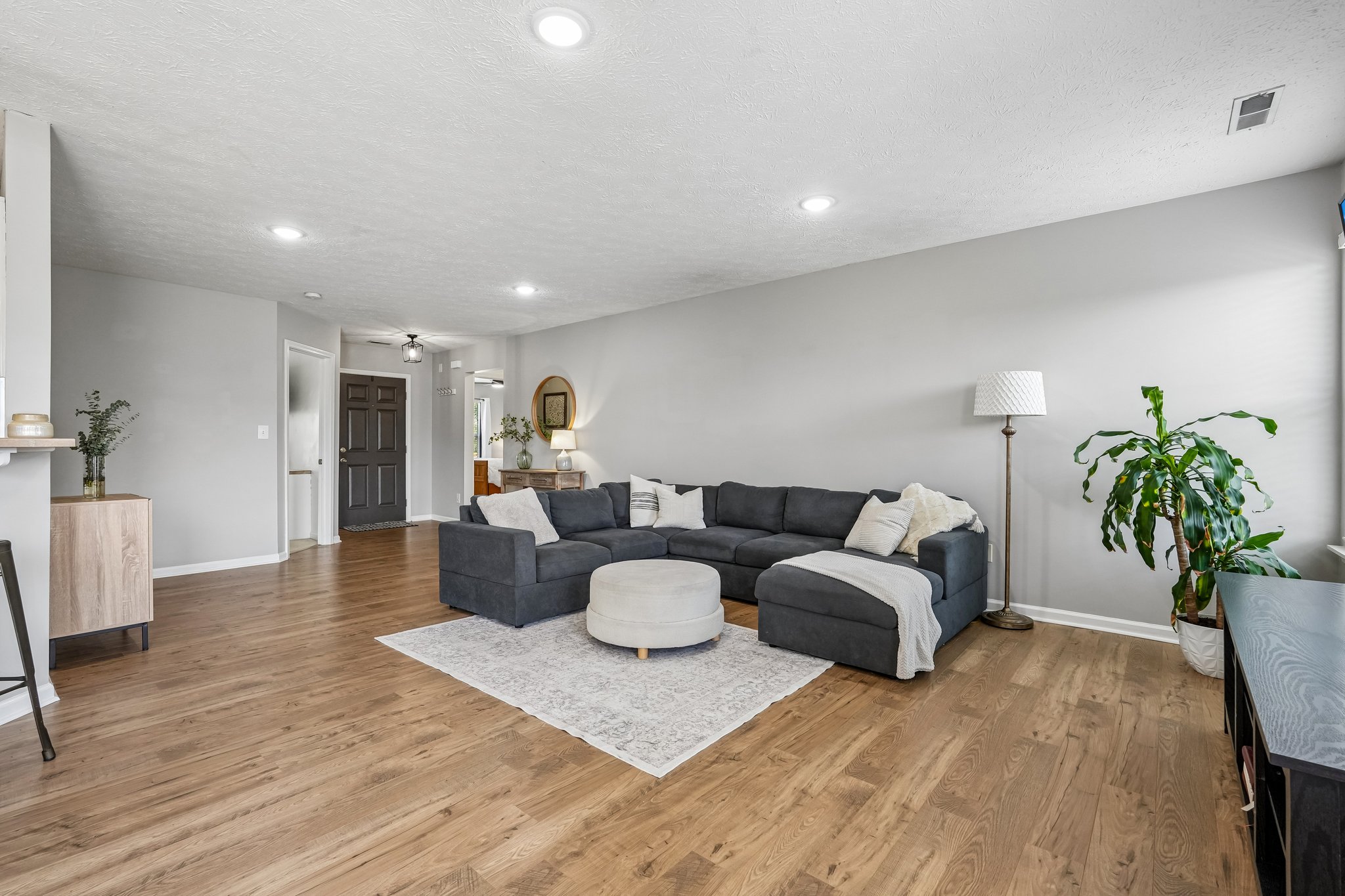 Stonelick Dr-S0407-011.jpg