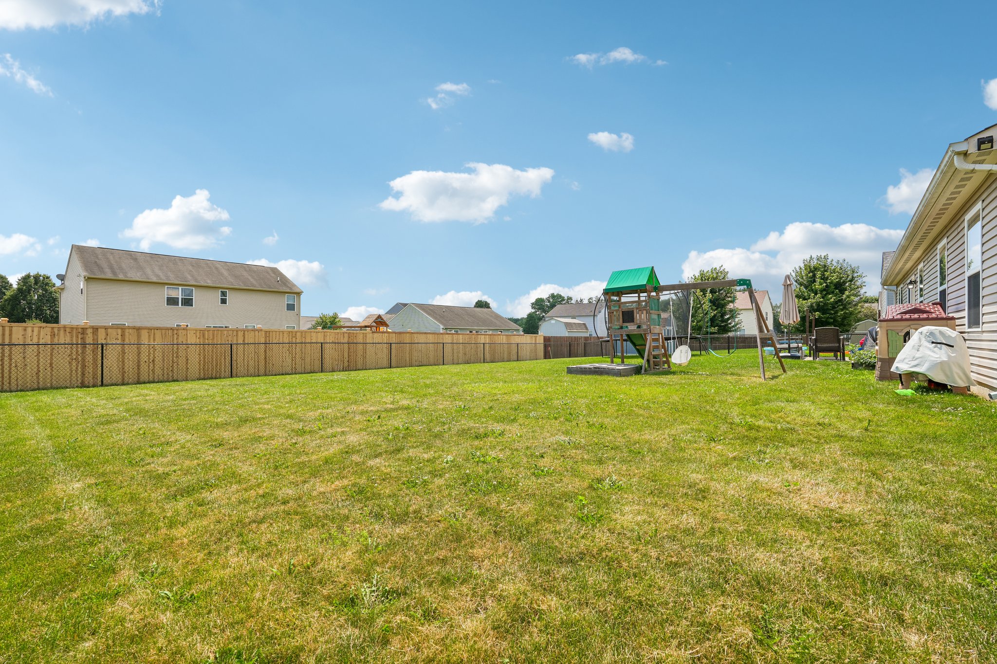 Stonelick Dr-S0407-046.jpg