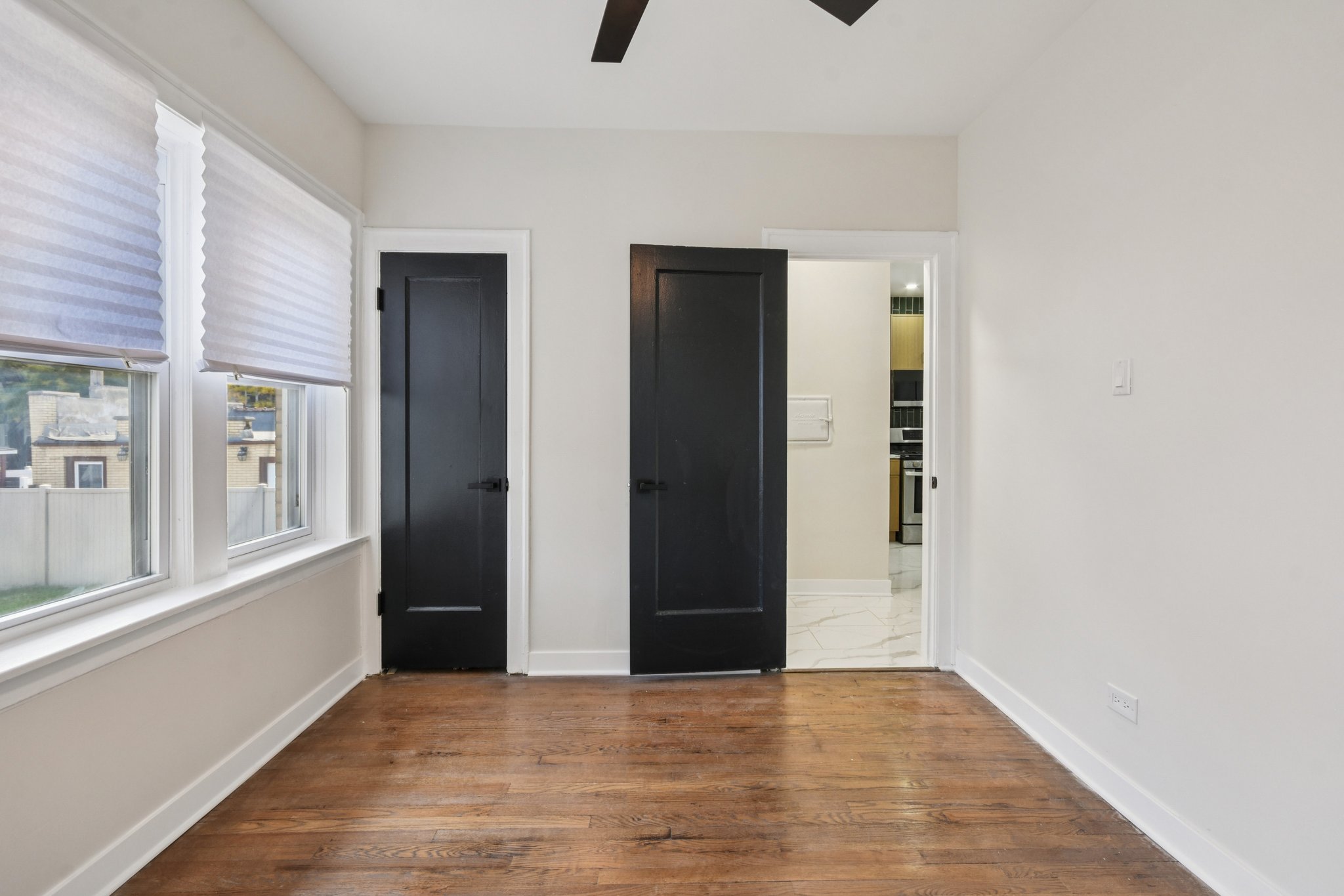 S Champlain Ave-S2410-034.jpg