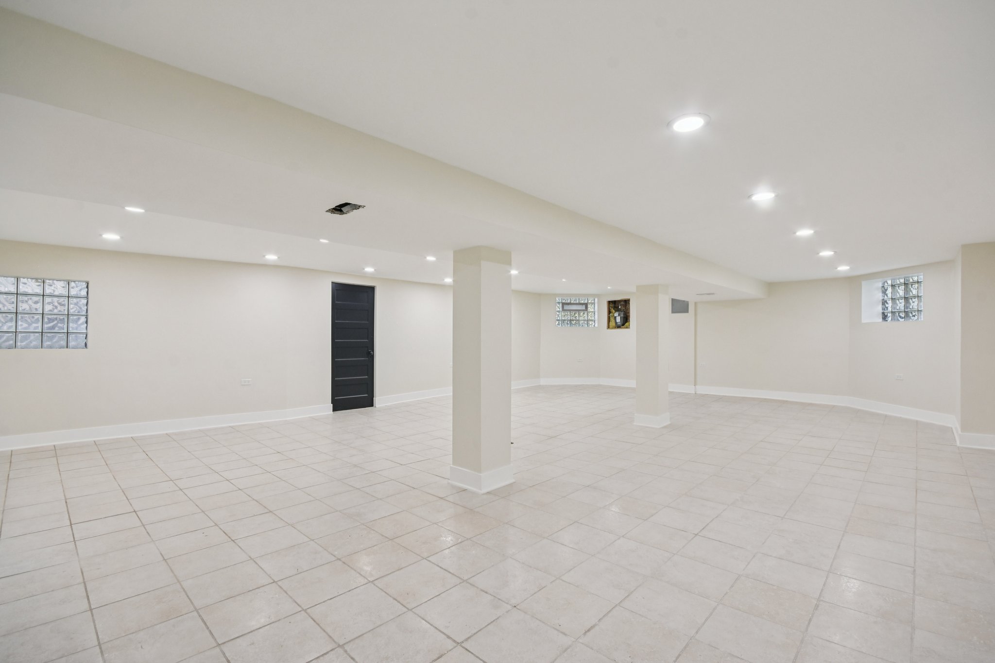 S Champlain Ave-S2410-035.jpg