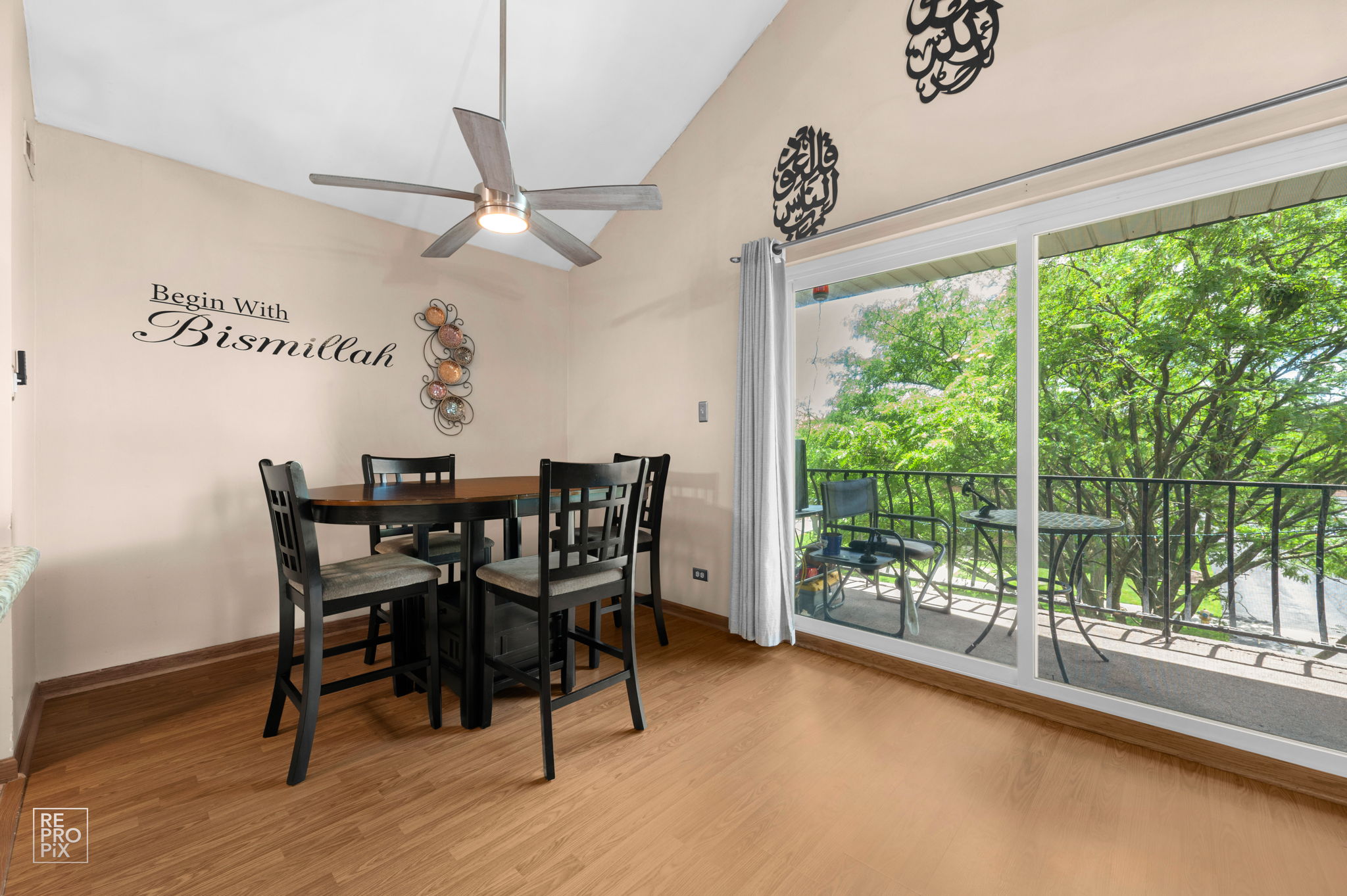 8154 168th Pl 3e, Tinley Park, IL 60477_003