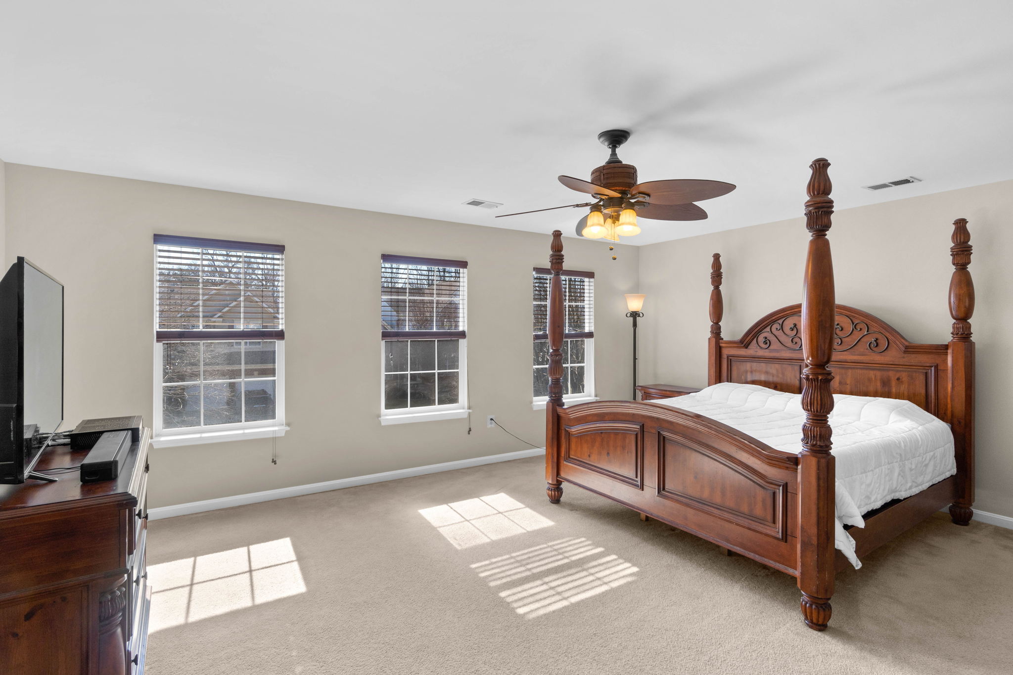 8158 Tenbrook Dr, Gainesville, VA 20155, USA Photo 32