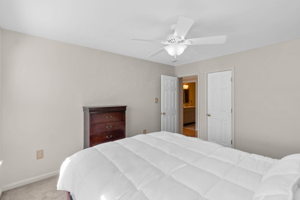 8158 Tenbrook Dr, Gainesville, VA 20155, USA Photo 29