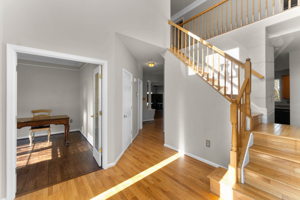 8158 Tenbrook Dr, Gainesville, VA 20155, USA Photo 3