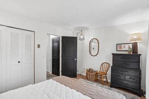 11th St-S0207-021.jpg