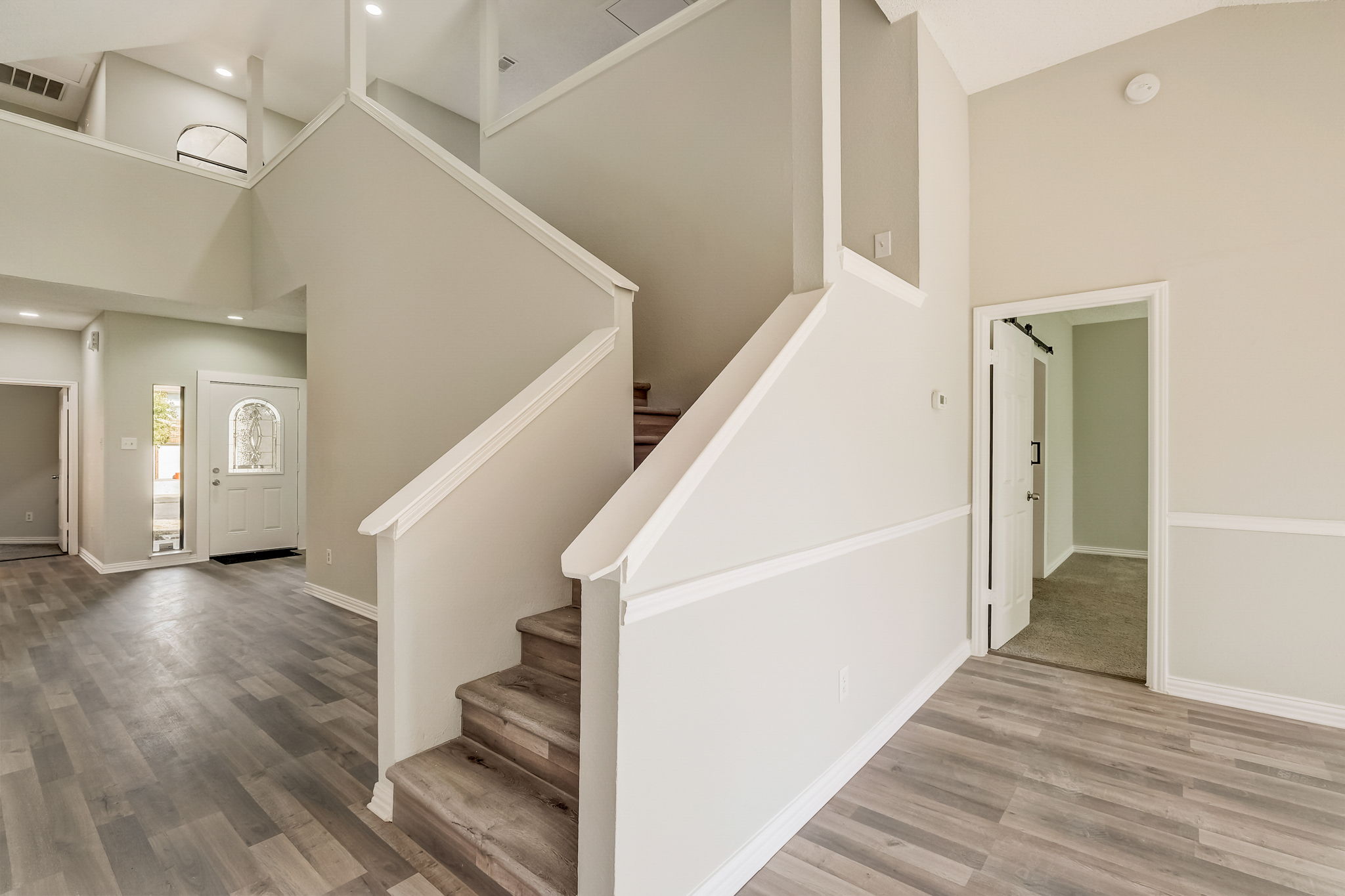 Ashmount Ln-006