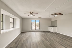 Ashmount Ln-028