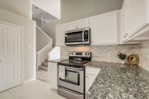Ashmount Ln-014