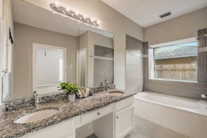 Ashmount Ln-025