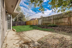 Ashmount Ln-041