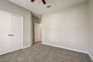Ashmount Ln-020