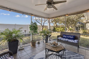 Screened-in Porch