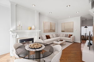 816 Hinman Dining, Living Room, Kitchen