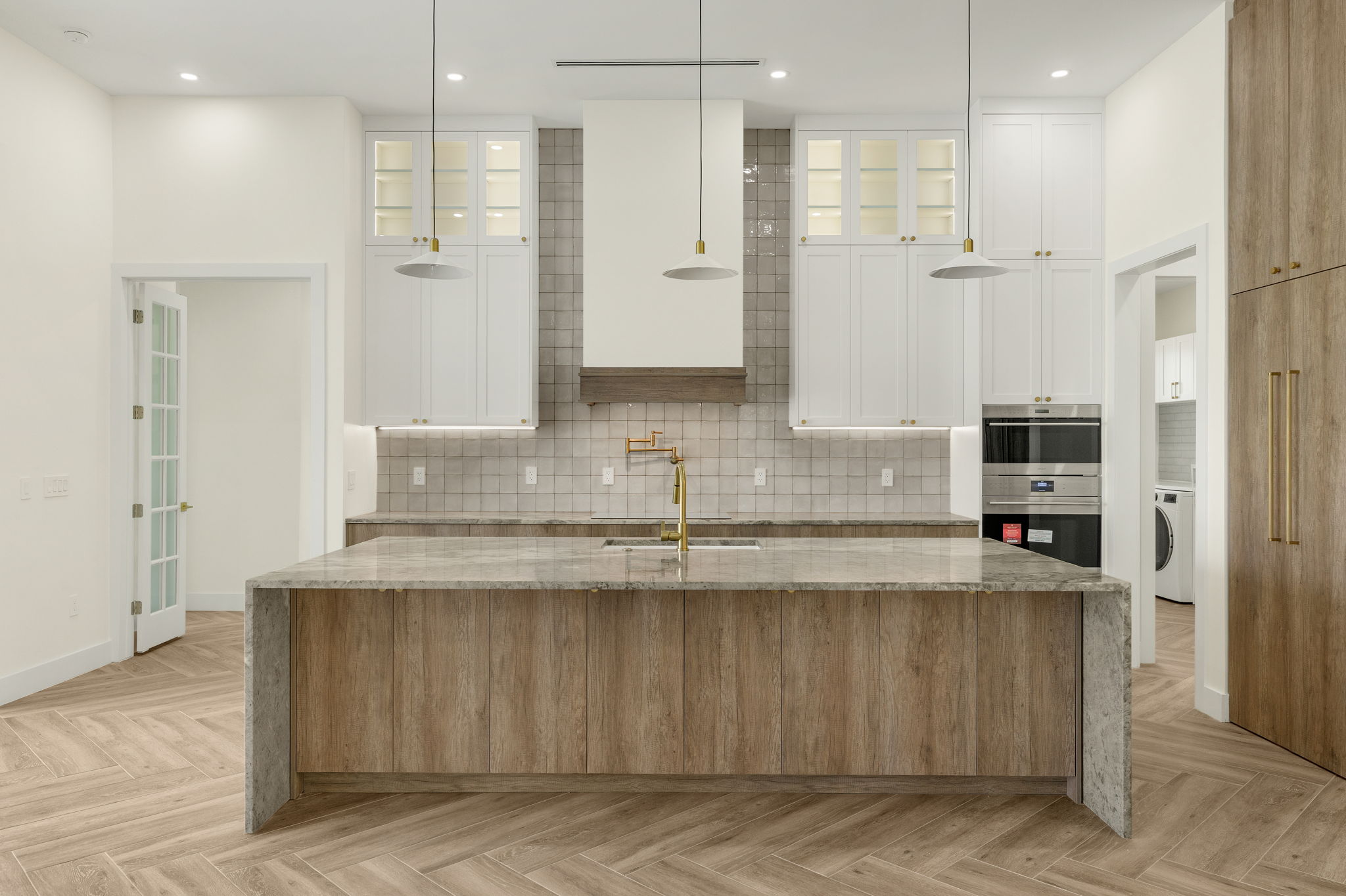 Breakfast Bar 1 of 2