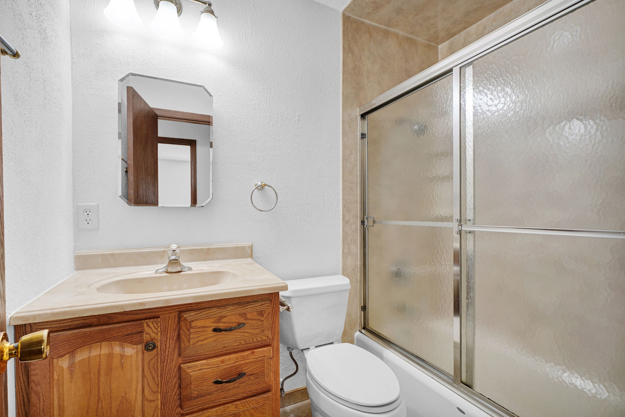 2nd Full Bathroom