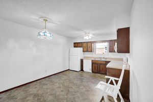 Eat-In Kitchen